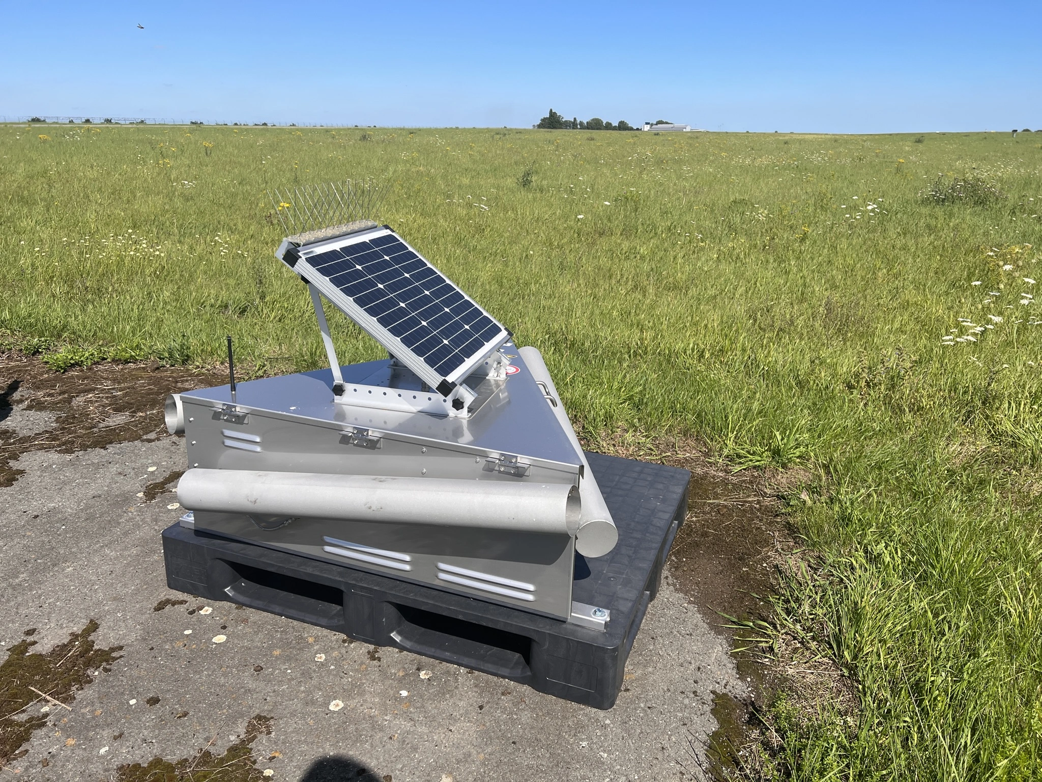 Bird Control with the Purivox TA-RC System at DLR Magdeburg Cochstedt Airport / Germany